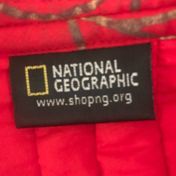 National Geographic by Pfeifer Studio Red w/Gold Swirls Quilted Jacket X-Large - Picture 12 of 13